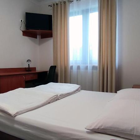 Motel Port 2000 Mostki  Εξωτερικό φωτογραφία